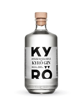 Napue Kyro Gin från Finland innehåller 50 cl gin med 46,3 procent alkohol